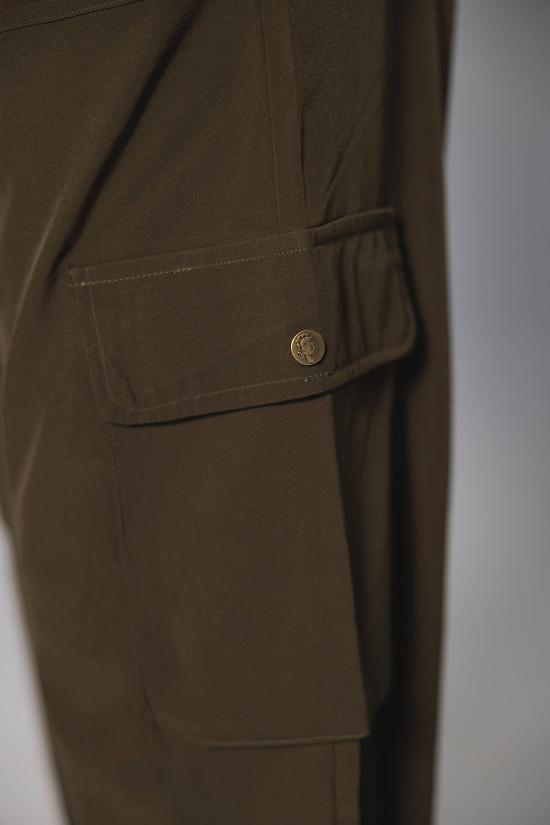 Urban Edge Cargo Pants - Olive